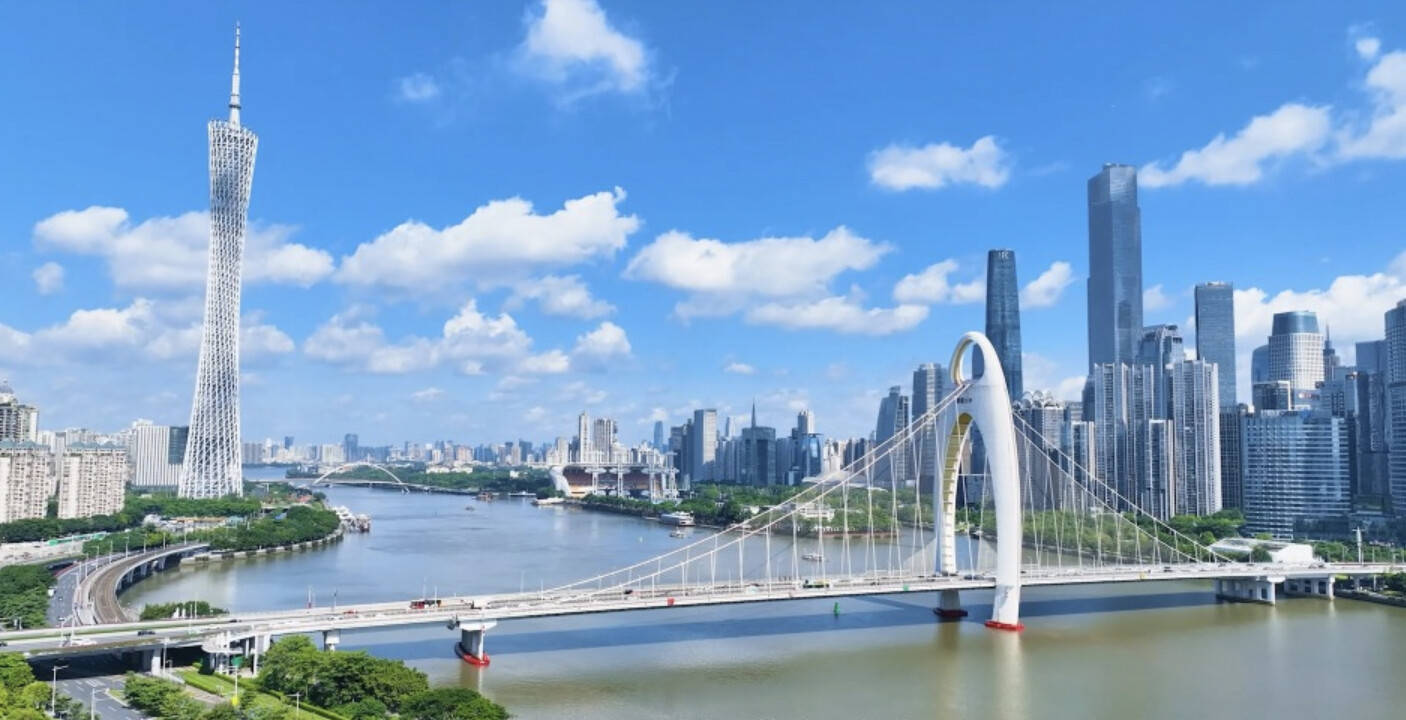 外交部发言人就广东相关评论文章发表声明